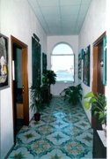 Il corridoio dal quale si accede alle camere